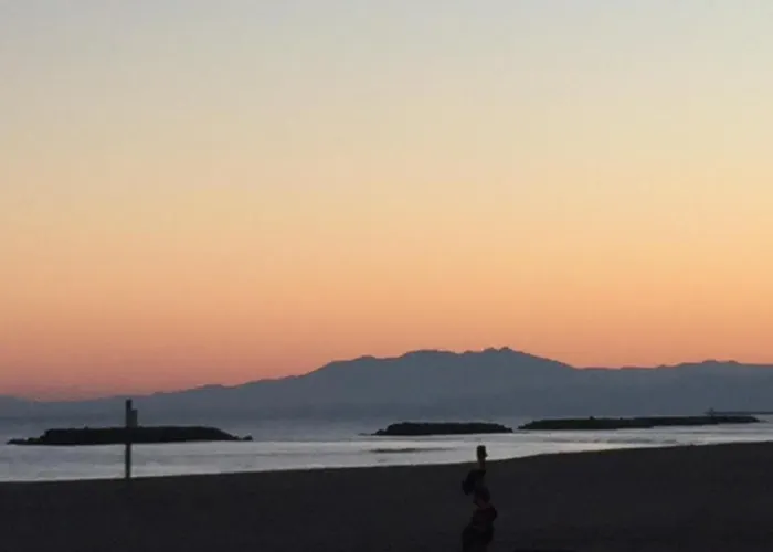 Les Balcons De La Mer